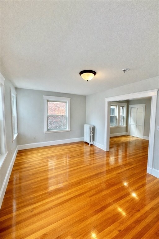 Building Photo - 58 Saxton St