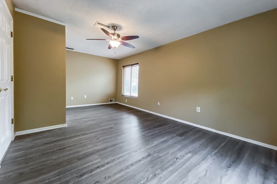 Building Photo - 11351 Collingswood St