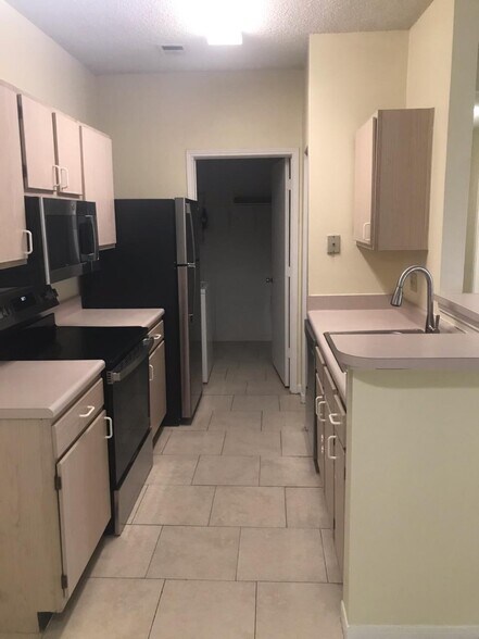 Building Photo - 709 Secret Harbor Ln