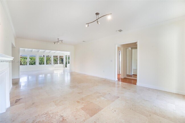 Building Photo - 8975 Froude Ave