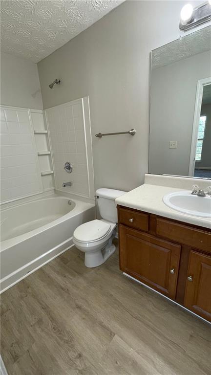 Building Photo - 1708 Redan E