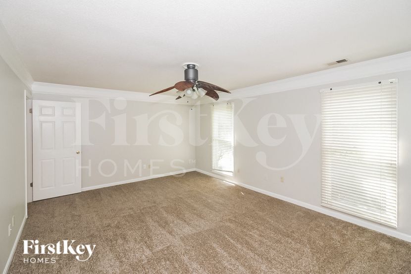 Building Photo - 594 Featherwind Cove N