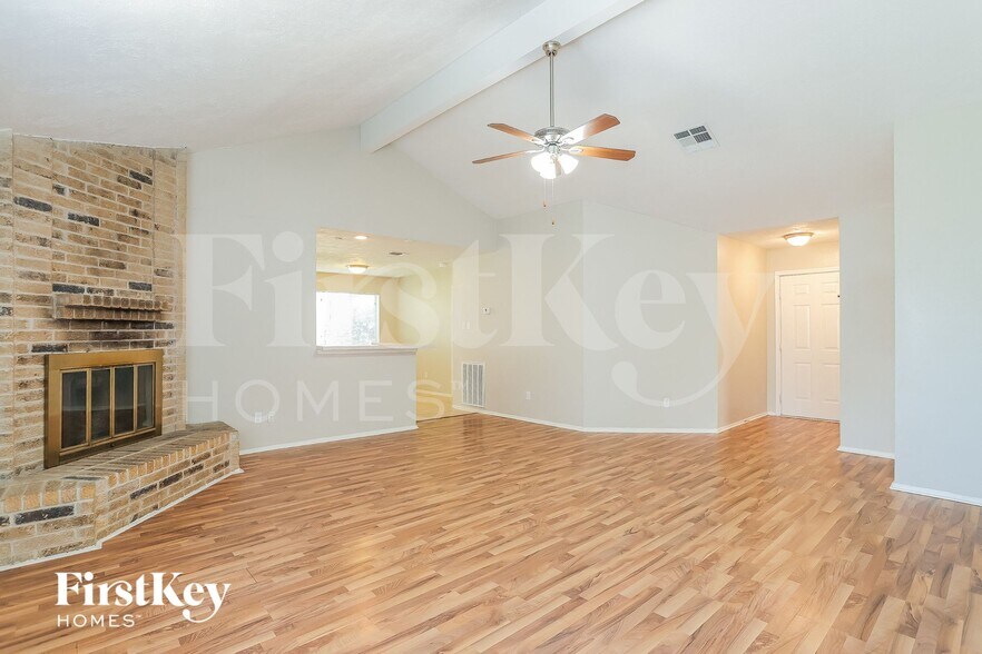 Building Photo - 17019 Silver Sky Ln