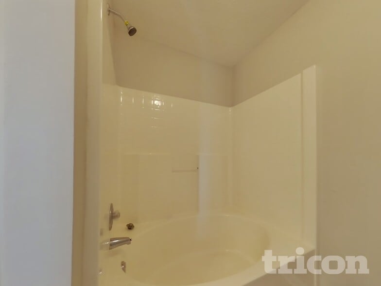 Building Photo - 27 Fairview Way