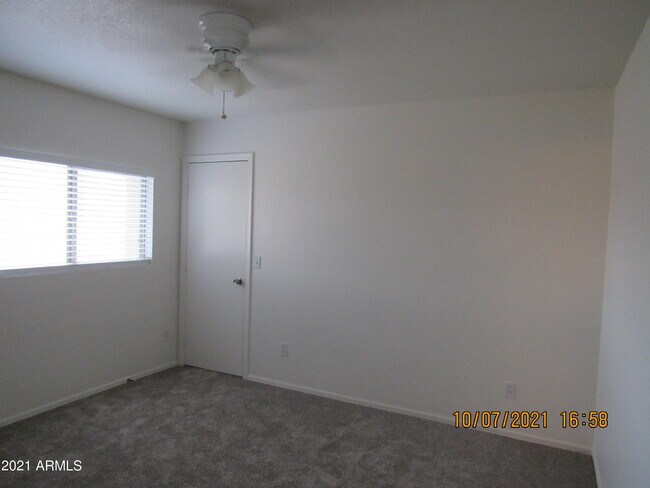 Building Photo - 2311 E Hazeltine Way