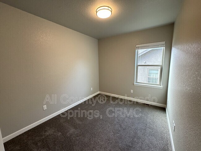 Building Photo - 519 Brecken Ct