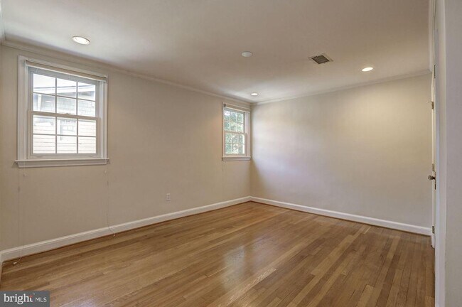 Building Photo - 5119 Manning Dr