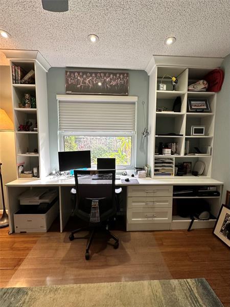 Building Photo - 615 SW 16th Ct