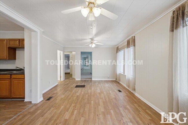 Building Photo - 2129 Nevada St