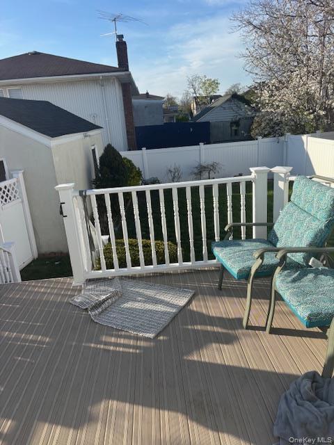 Building Photo - 494 Lincoln St