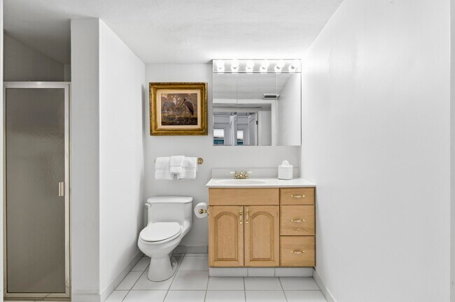 Building Photo - 3208 N Flagler Dr