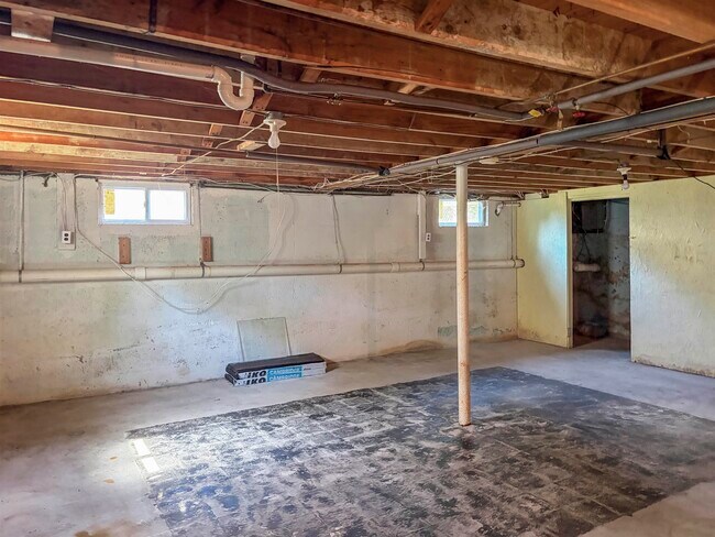 Building Photo - 172 Cable Rd