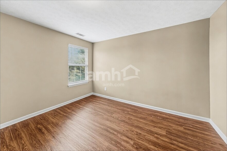 Building Photo - 103 Porter Ct