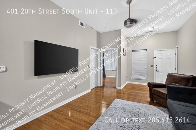 Building Photo - 401 20th St S