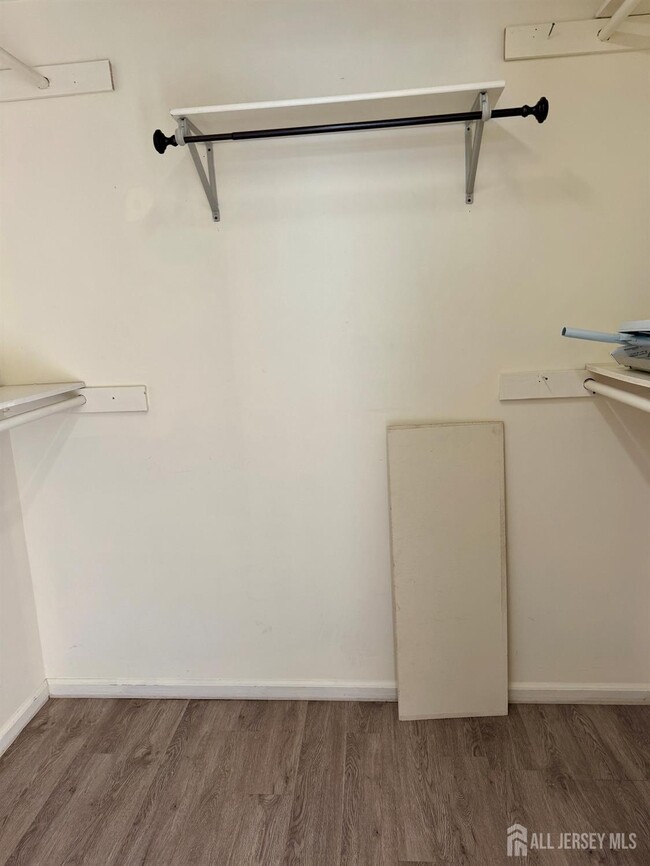 Building Photo - 809 Woodhaven Dr