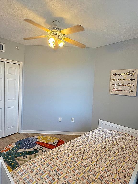 Building Photo - 1200 Country Club Dr