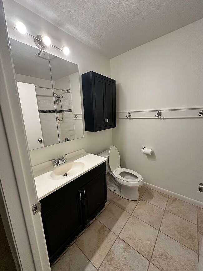 Building Photo - 2306 Del Curto Rd