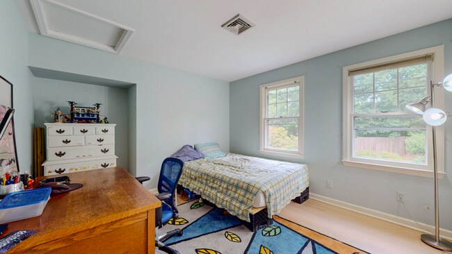 Building Photo - Beautiful Colonial Cape with Fireplace, De...