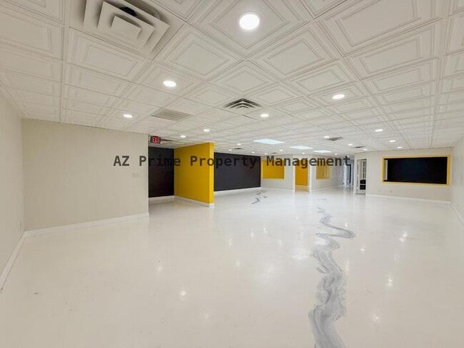 Building Photo - 1029 N Central Ave