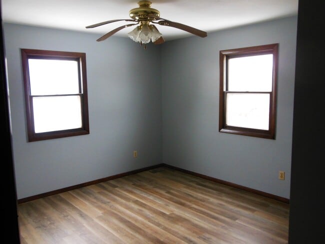 Bedroom 2 - 17 Kingman St