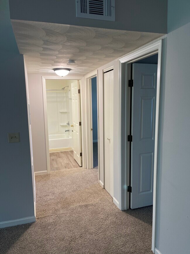 Building Photo - 1310 Millerwood Ct