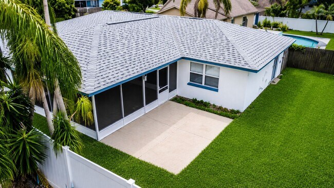 Building Photo - Beautifully Renovated 3 Bedroom • 2 Bathroom Home in Largo, Florida