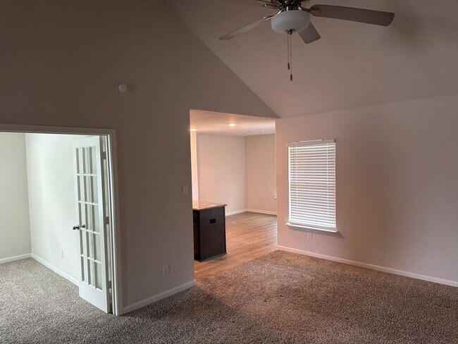 Building Photo - 4247 Possumhaw Dr