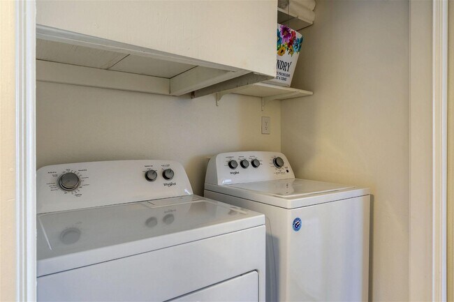 Building Photo - 3701 North O\'Connor Road Apt #F1R1, Irvin...