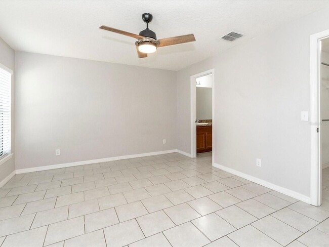 Building Photo - 5555 Maggiore Blvd