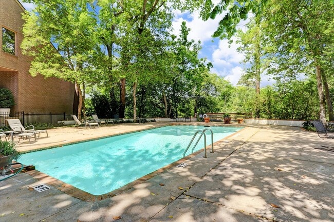 Building Photo - 40 River Hollow Ln