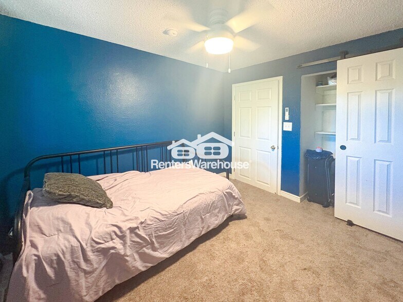 Building Photo - 10935 Birch Dr