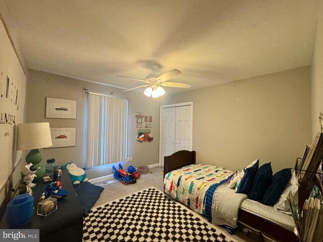 Building Photo - 702 Cloverfields Dr