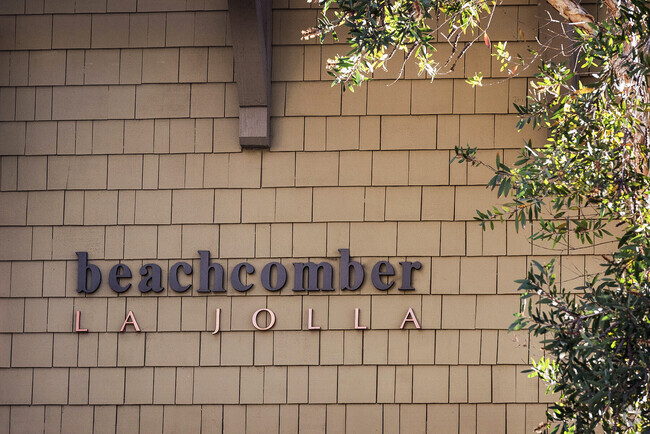 Building Photo - Elan Beachcomber La Jolla