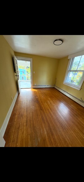 Building Photo - 313 North St