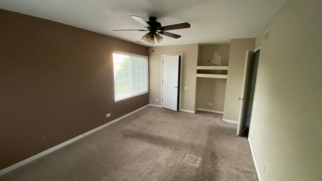 Building Photo - 437 Valley Forge Ct