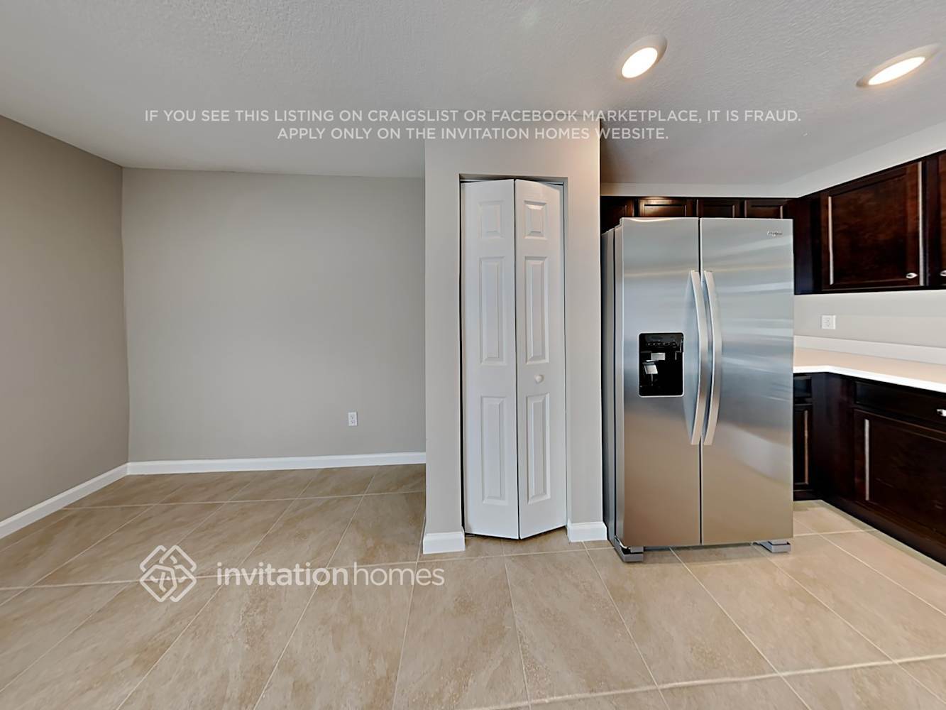 Building Photo - 792 SW Babbit Dr