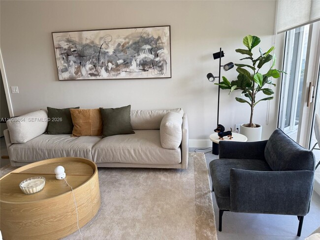 Building Photo - 4779 Collins Ave