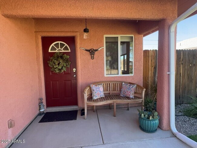 Building Photo - 10238 S Honeysuckle Dr