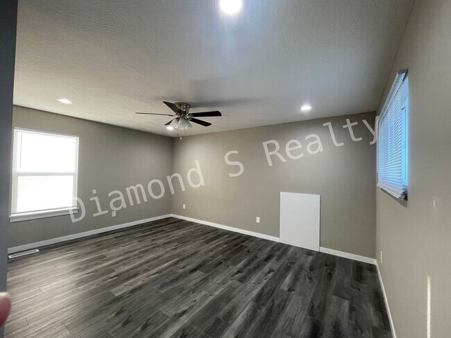 Building Photo - 2108 N 26th St