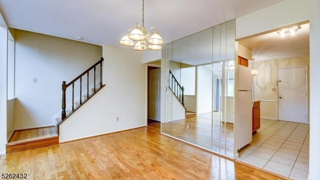 Building Photo - 70 Bayberry Dr