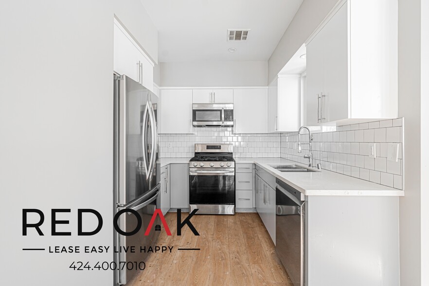 Building Photo - 4506 Esmeralda St