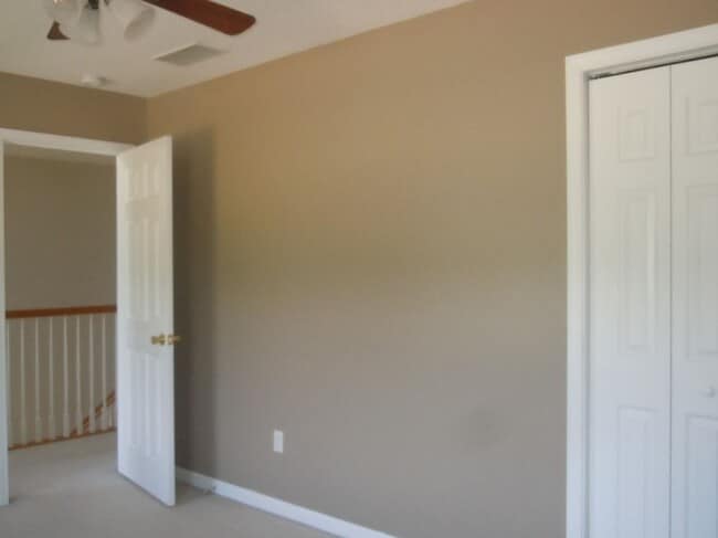 Building Photo - Three Bedroom Executive Home with 2.5 Bath...