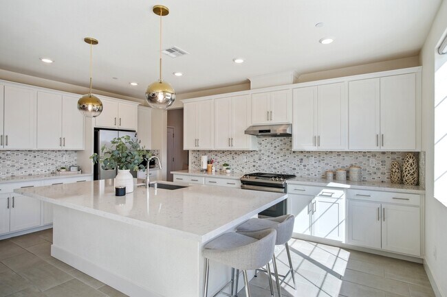 Building Photo - 2480 Iverstone St