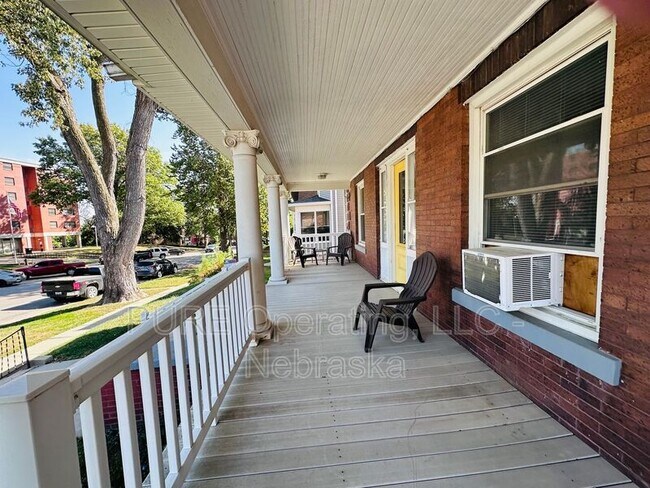 Building Photo - 4821 Underwood Ave