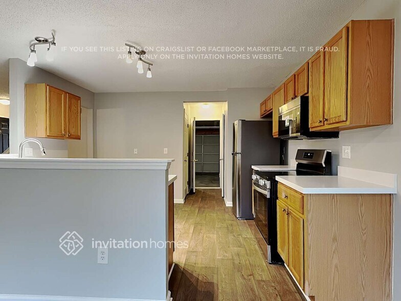 Building Photo - 4112 Toccopola St