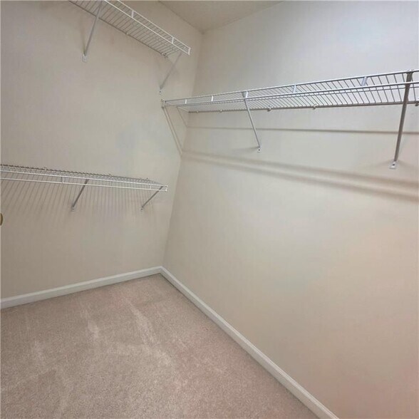 Building Photo - 2412 Elkhorn Ter