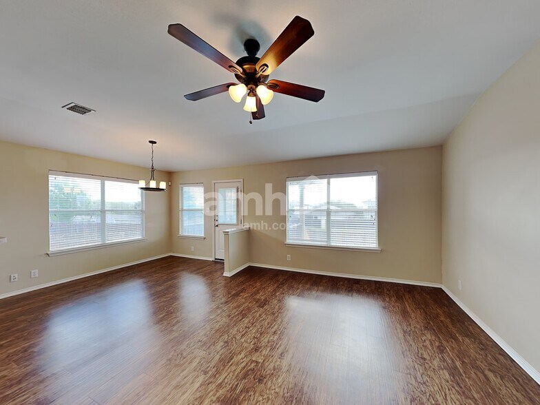 Building Photo - 8055 Chisos Oak Dr