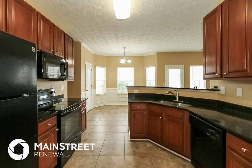 Building Photo - 6488 Snowden Dr