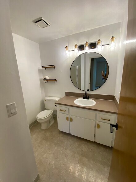 Building Photo - 17391 SW Pacifica Ct