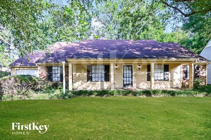 Primary Photo - 1053 Boones Hollow Dr